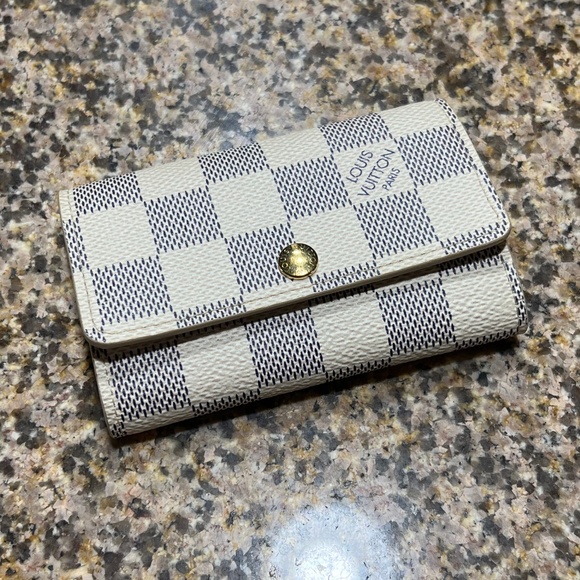 Louis Vuitton Noé BB in Damier Azur to match my 6 Keyholder!